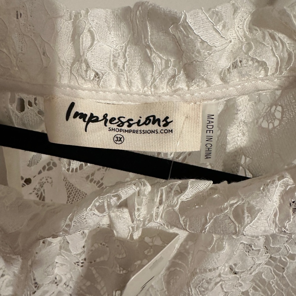 Impressions Boutique Lace Long Sleeve Top - Picture 5 of 6